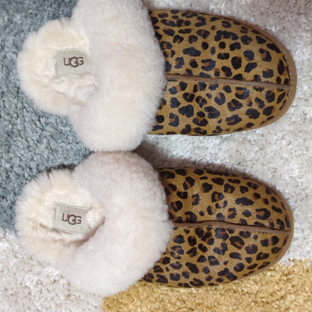 UGG Scuffette ll Leopard 8 Slippers